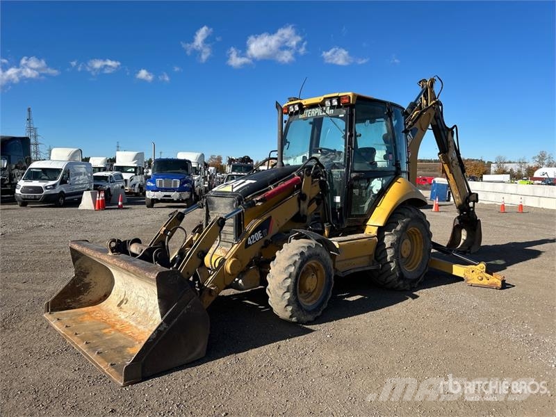 CAT 420E IT لوادر ذات جرافات عكسية
