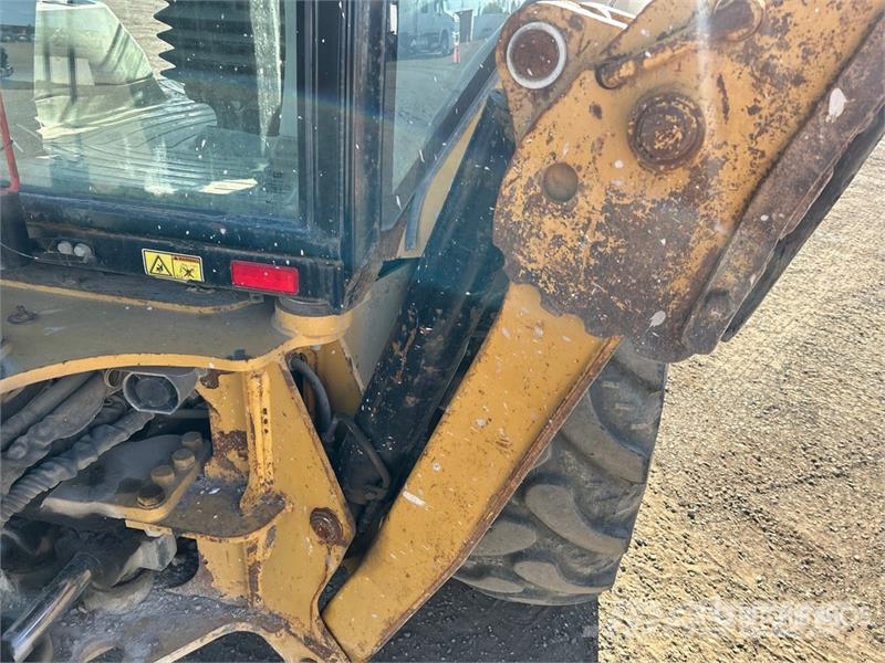 CAT 420E IT لوادر ذات جرافات عكسية
