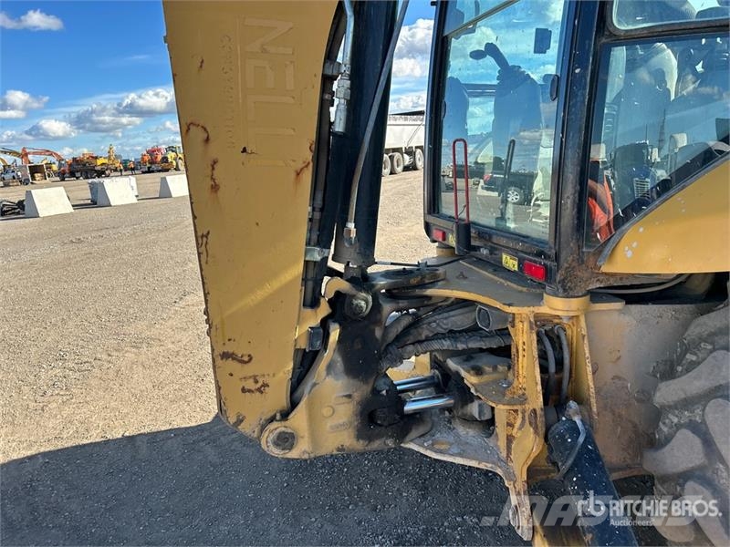 CAT 420E IT لوادر ذات جرافات عكسية