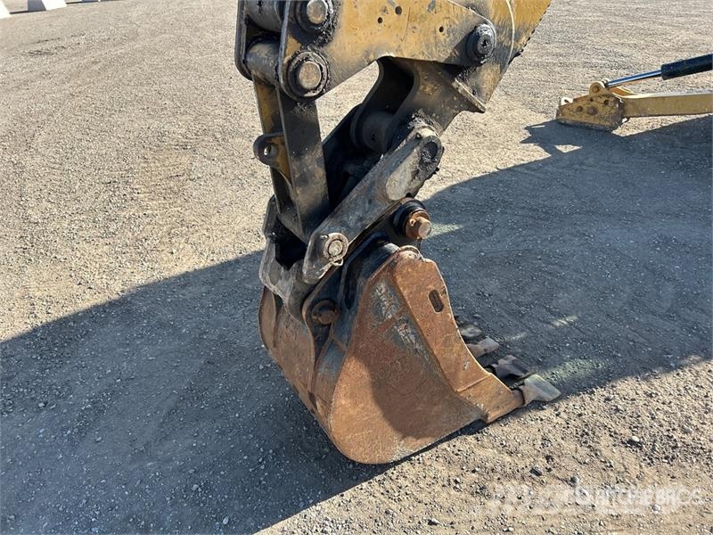 CAT 420E IT لوادر ذات جرافات عكسية