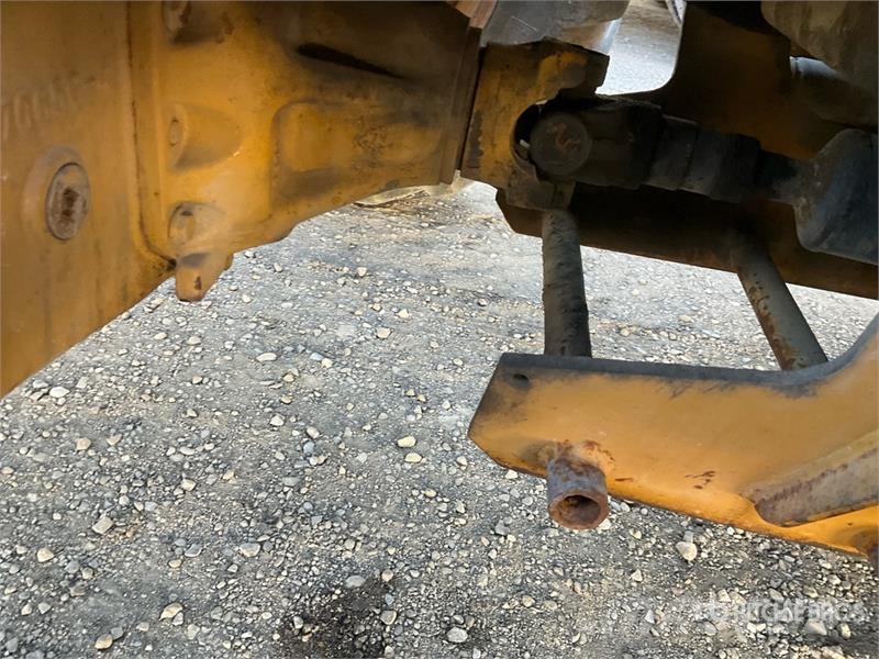 CAT 420E IT لوادر ذات جرافات عكسية