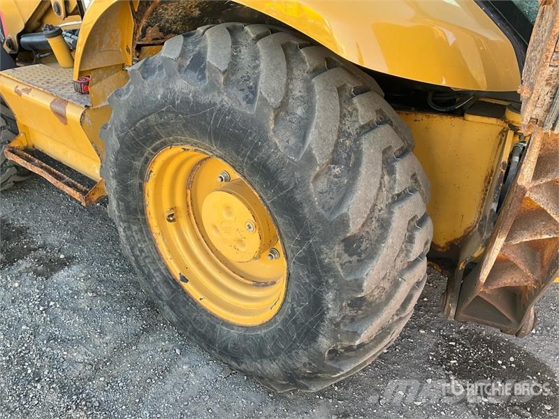 CAT 420E IT لوادر ذات جرافات عكسية