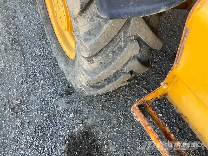 CAT 420E IT لوادر ذات جرافات عكسية