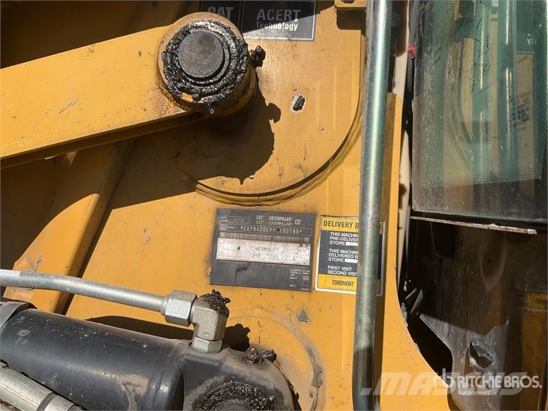 CAT 420E IT لوادر ذات جرافات عكسية