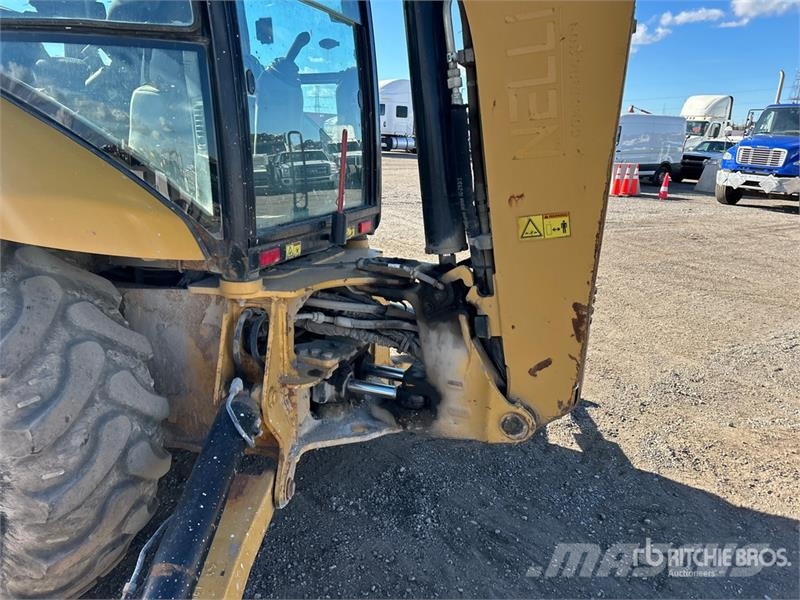 CAT 420E IT لوادر ذات جرافات عكسية
