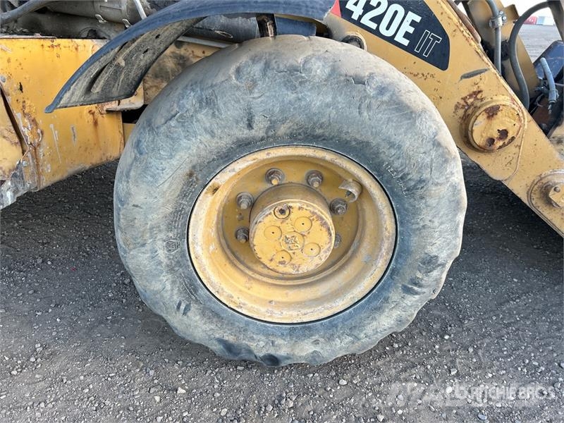 CAT 420E IT لوادر ذات جرافات عكسية