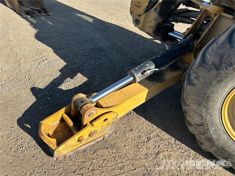 CAT 420E IT لوادر ذات جرافات عكسية