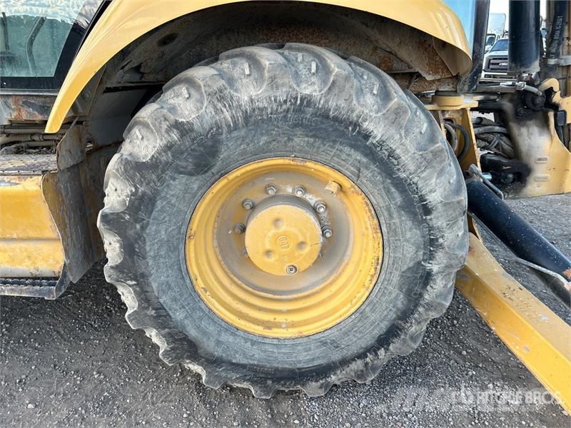 CAT 420E IT لوادر ذات جرافات عكسية