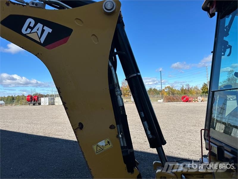 CAT 420F2 IT 4x4 Backhoe Loader Buldoexcavatoare