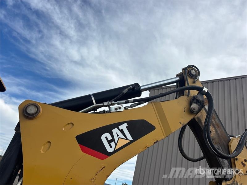 CAT 420F2 IT 4x4 Backhoe Loader Kotrórakodók