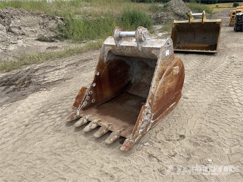 CAT 44 in Excavator Bucket - Fits Cat Buckets