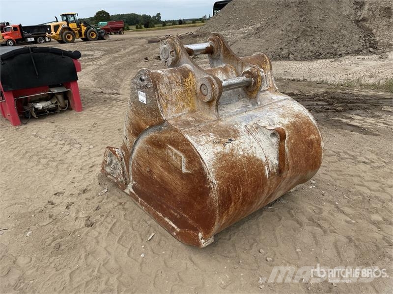 CAT 44 in Excavator Bucket - Fits Cat Buckets