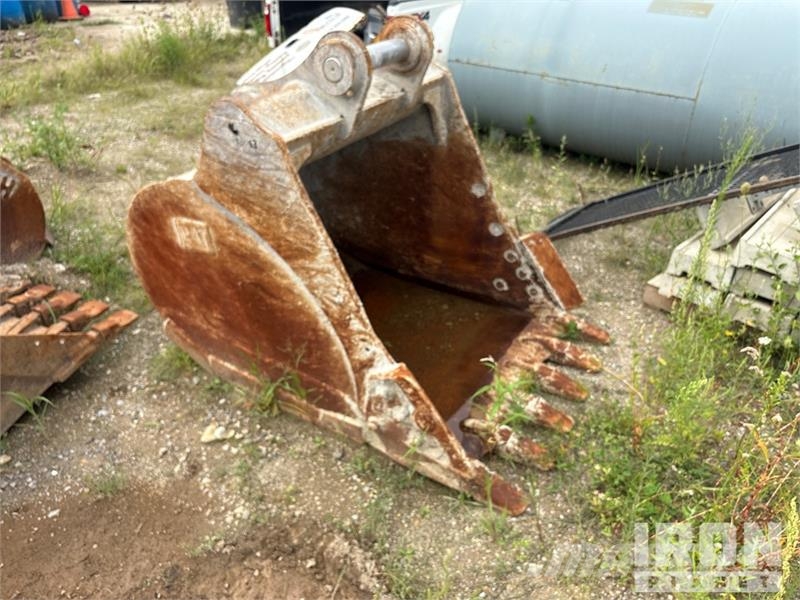 CAT 44 in Excavator Bucket - Fits Cat Kovalar