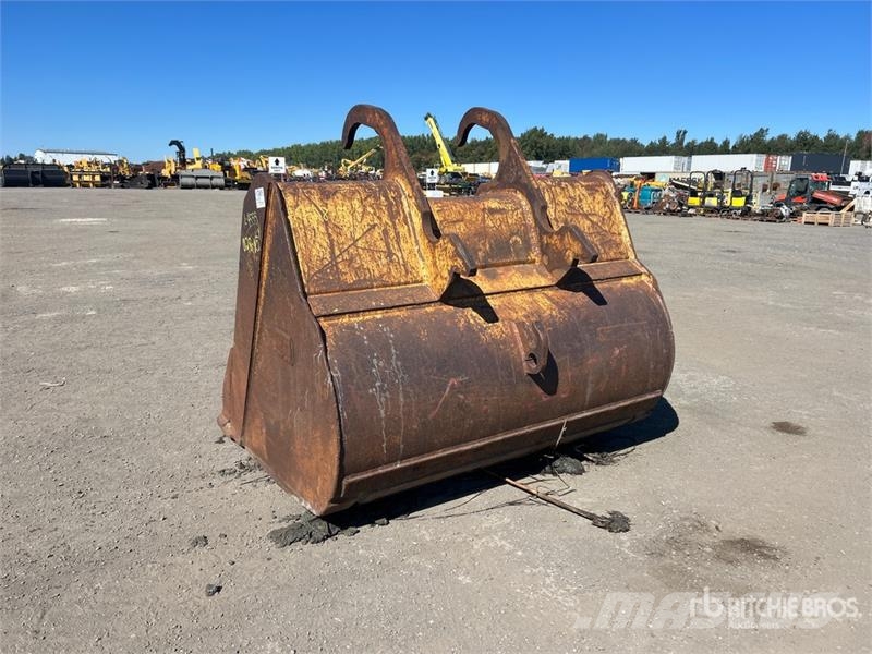 CAT 54 in Q/C Cleanup Excavator Bucket - Fits Cat 349 Kašike / Korpe