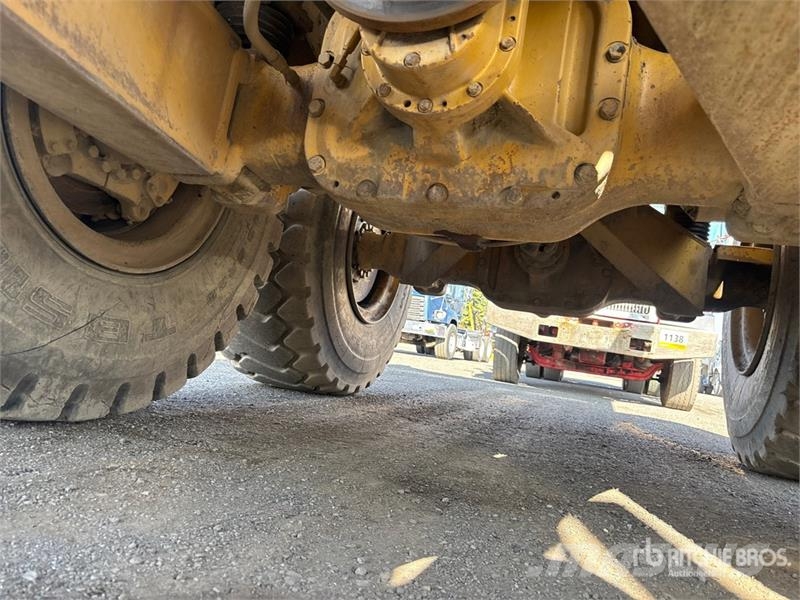 CAT 725 Csuklósdömperek