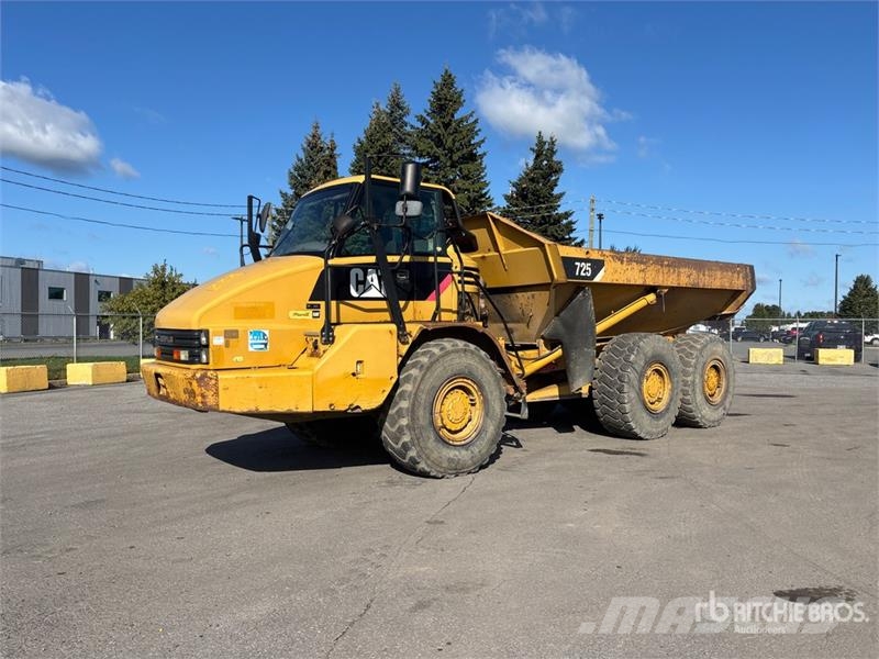 CAT 725 Csuklósdömperek