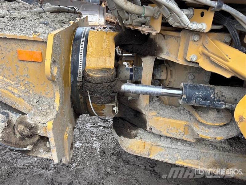 CAT 730 Dumper - Knickgelenk