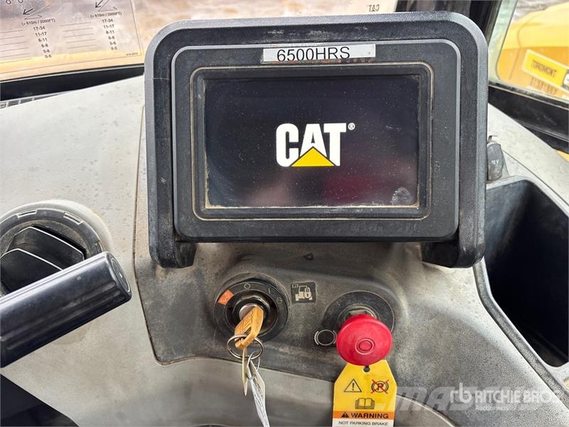 CAT 730 Dumper - Knickgelenk