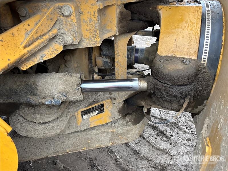 CAT 730 Dumper - Knickgelenk
