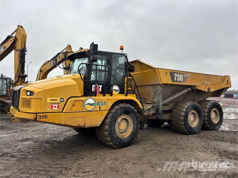 CAT 730 Dumper - Knickgelenk