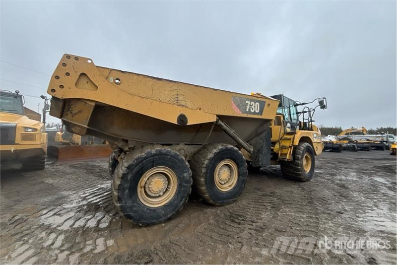 CAT 730 Dumper - Knickgelenk