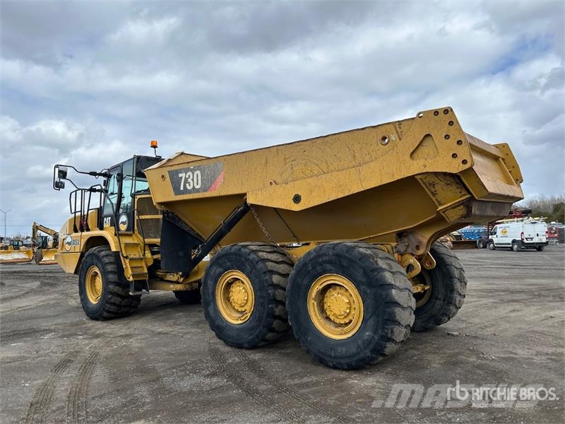 CAT 730 Dumper - Knickgelenk