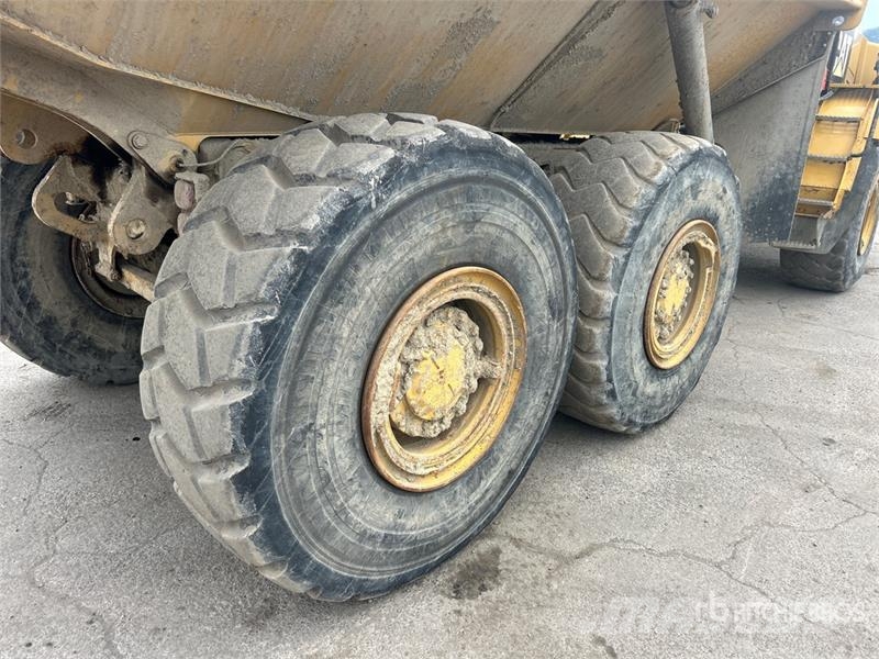 CAT 730C Csuklósdömperek