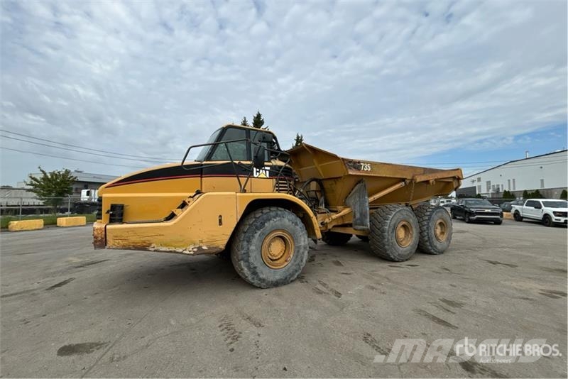 CAT 735 Tombereau articulé