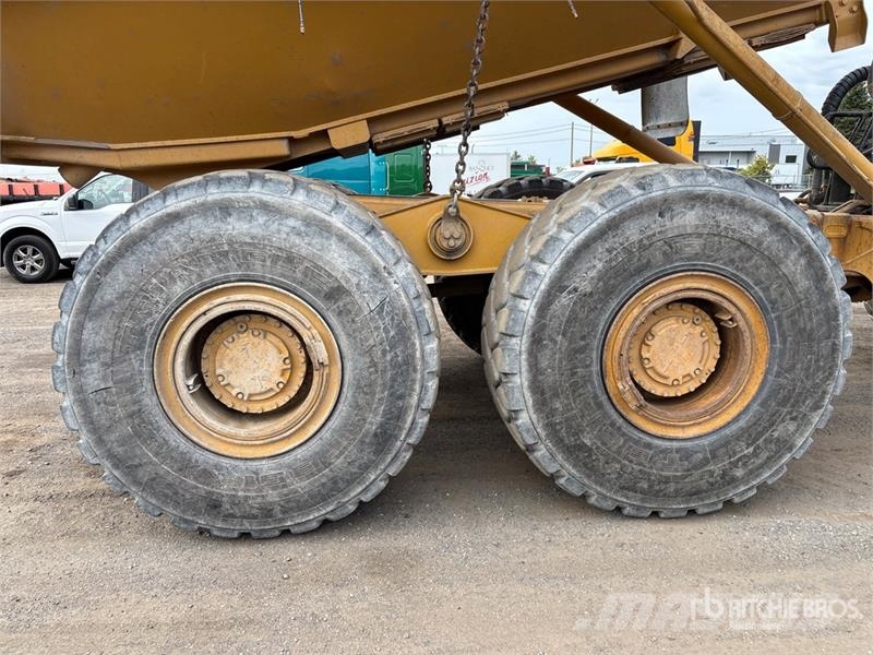 CAT 735 Tombereau articulé