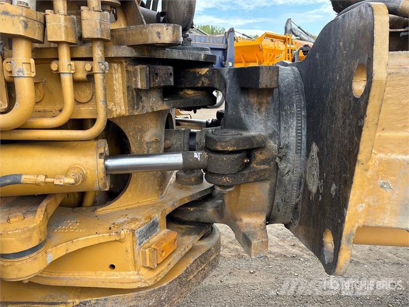 CAT 735 Tombereau articulé