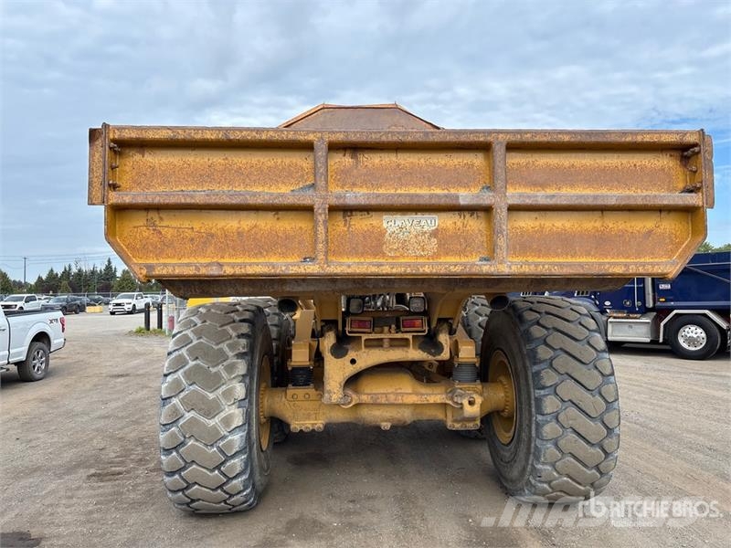 CAT 735 Tombereau articulé