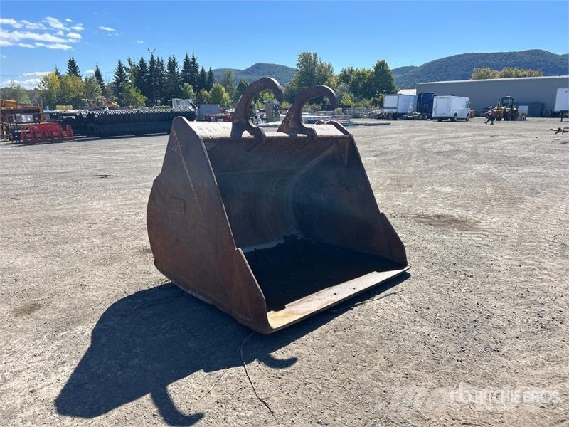CAT 74 in Q/C Cleanup Excavator Bucket - Fits Cat 349 Kašike / Korpe