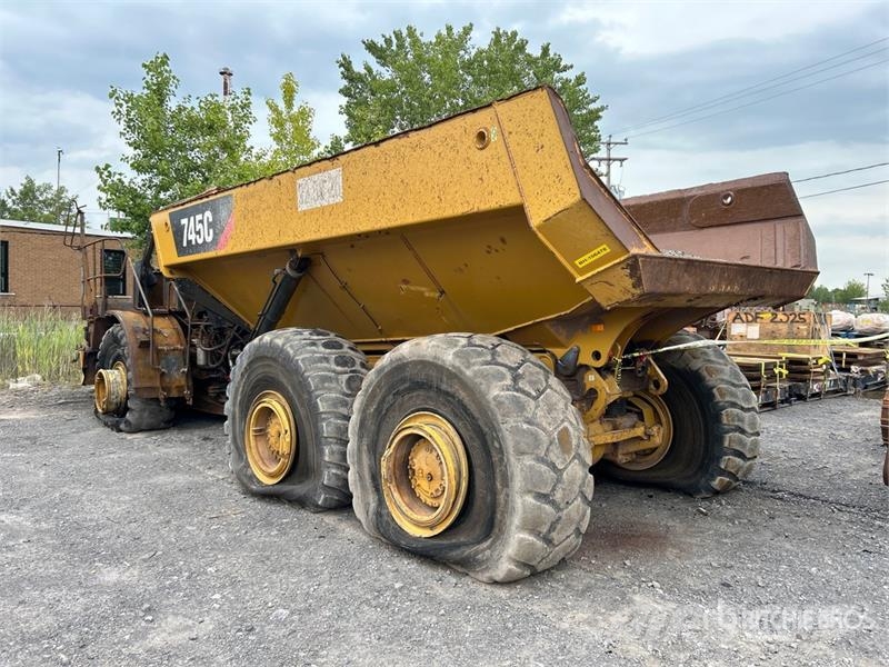 CAT 745C Csuklósdömperek