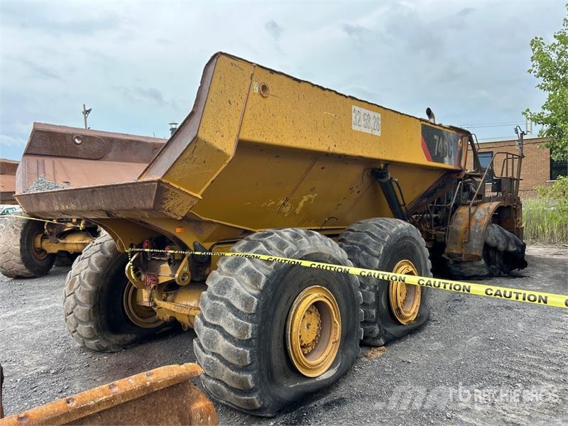 CAT 745C Csuklósdömperek