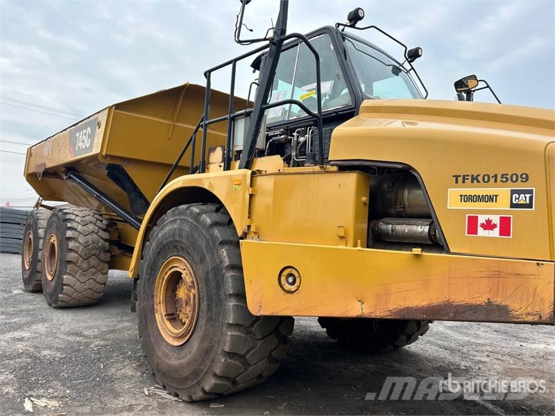 CAT 745C Zglobni damperi