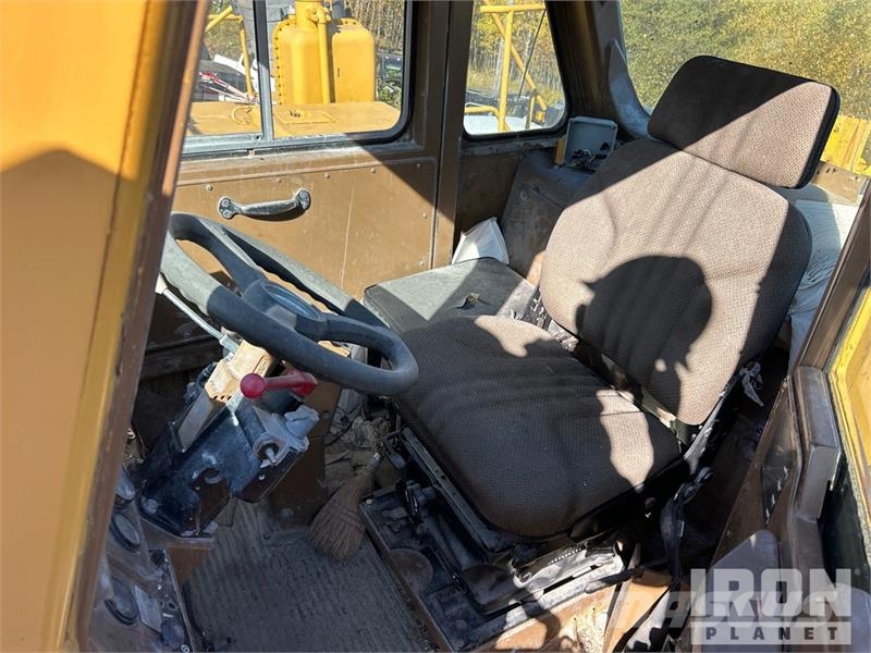 CAT 776B Haul Truck (Inoperable) Шарнирно-сочленённые самосвалы