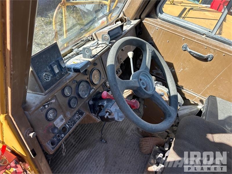 CAT 776B Haul Truck (Inoperable) Шарнирно-сочленённые самосвалы