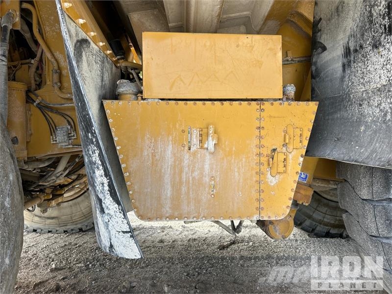 CAT 777D Haul Truck Σπαστό Dump Truck ADT