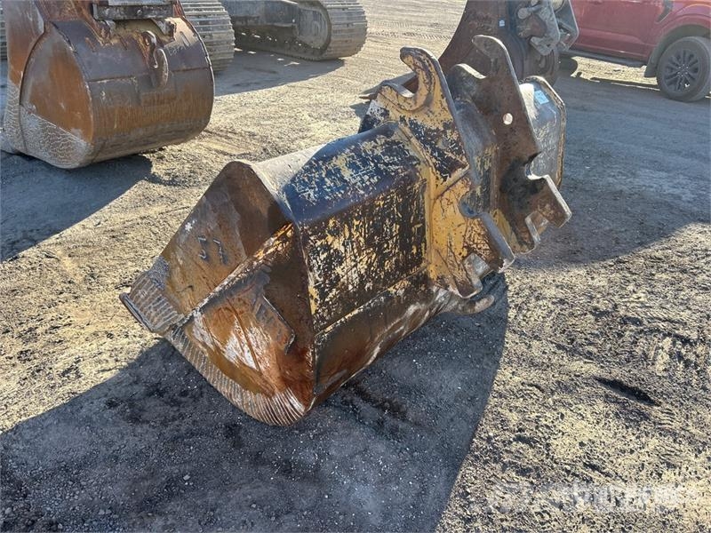 CAT 80 in Q/C Cleanup Excavator Bucket - Fits Cat 330B Buckets