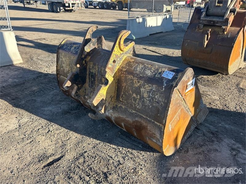 CAT 80 in Q/C Cleanup Excavator Bucket - Fits Cat 330B Buckets