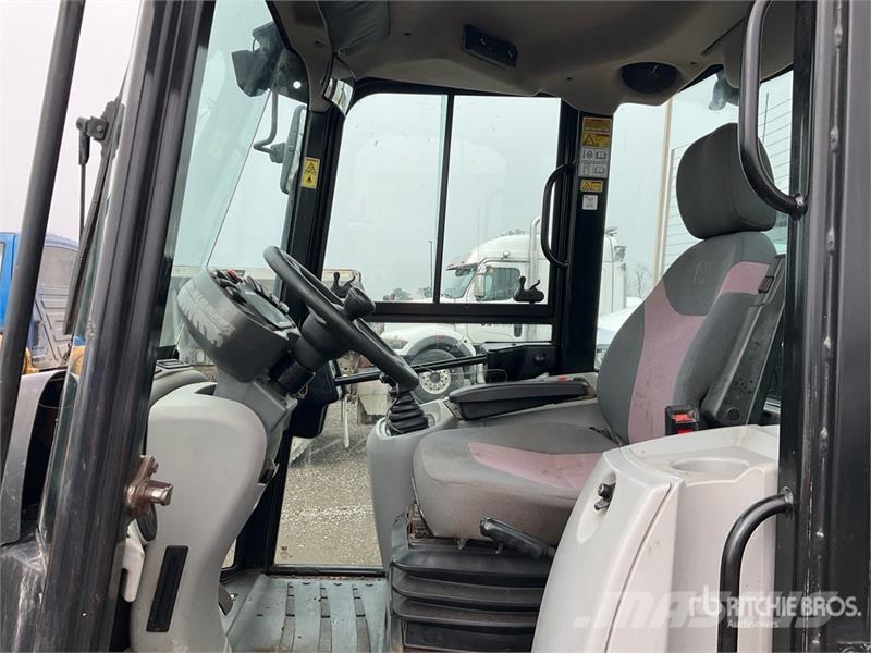 CAT 906M Wheel Loader Φορτωτές με λάστιχα (Τροχοφόροι)