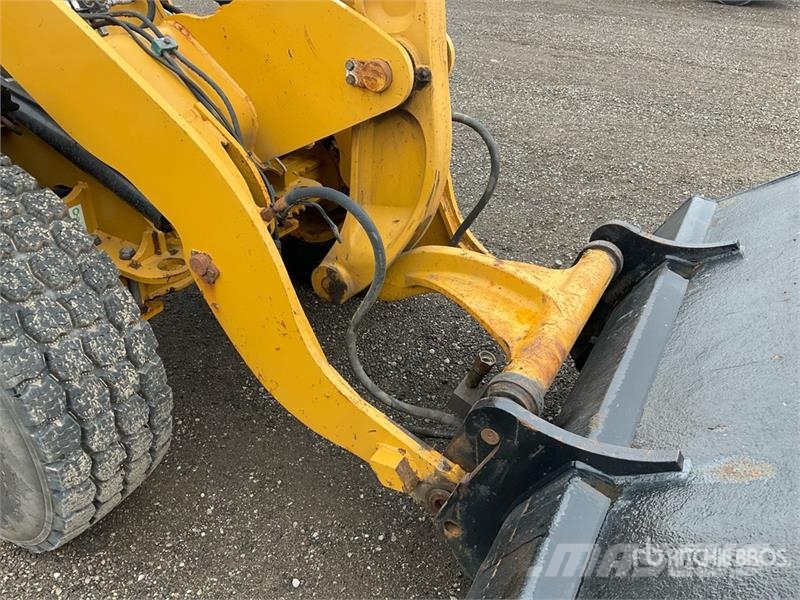 CAT 906M Wheel Loader Φορτωτές με λάστιχα (Τροχοφόροι)