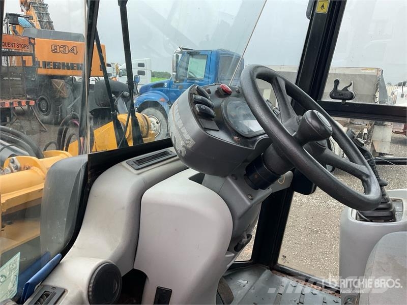 CAT 906M Wheel Loader Φορτωτές με λάστιχα (Τροχοφόροι)