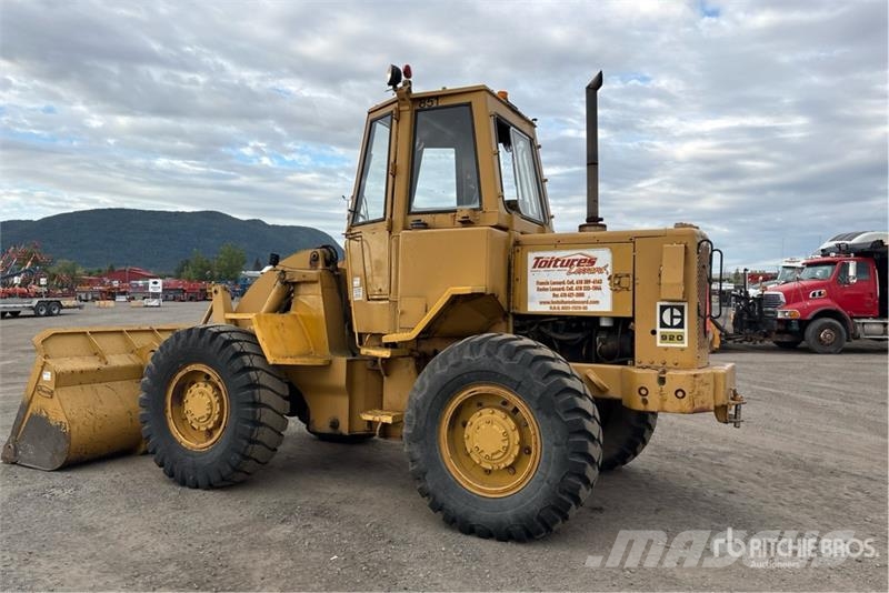 CAT 920 Колесни товарачи