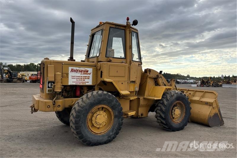 CAT 920 Колесни товарачи