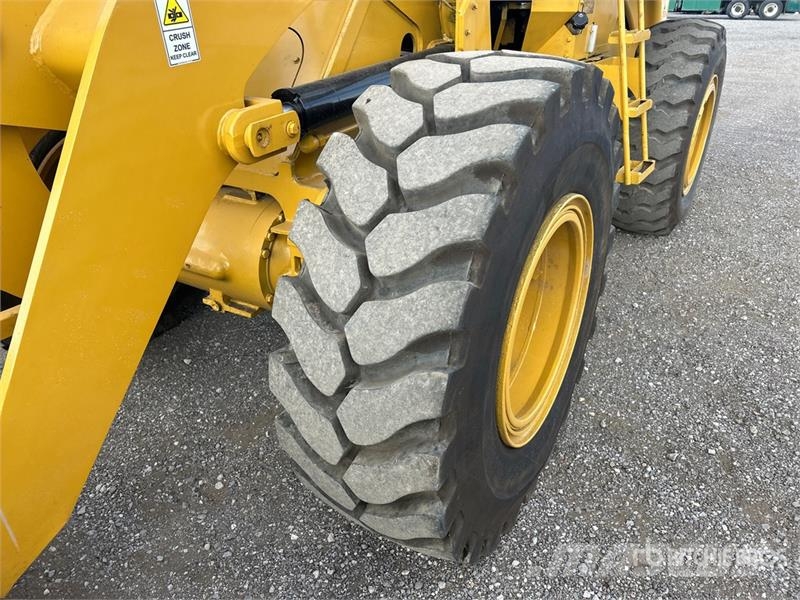 CAT 924HZ Pale gommate
