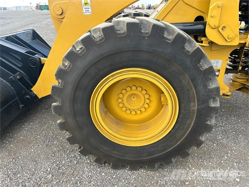 CAT 924HZ Pale gommate