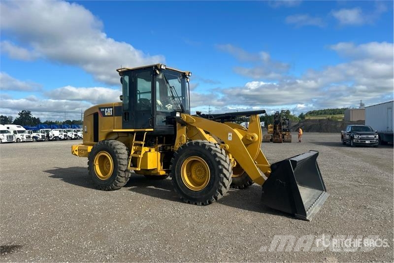 CAT 924HZ Pale gommate
