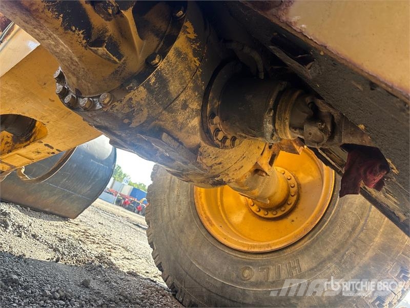 CAT 930G High Lift Wheel Loader Фронтальні навантажувачі