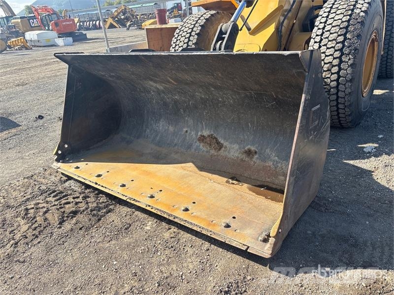 CAT 930G High Lift Wheel Loader Фронтальні навантажувачі